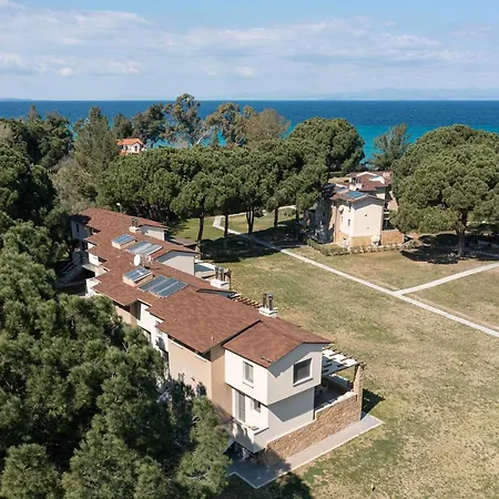 #Flh - Amalthia & Αthena Beachfront Houses In Pefkohori Exterior photo