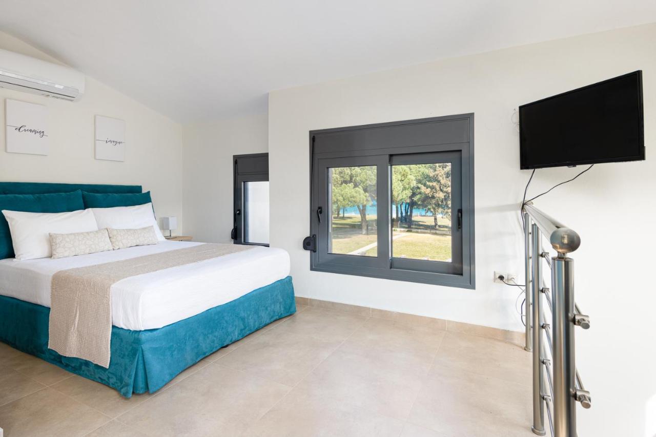 Holiday home #flh - Amalthia & αthena Beachfront In