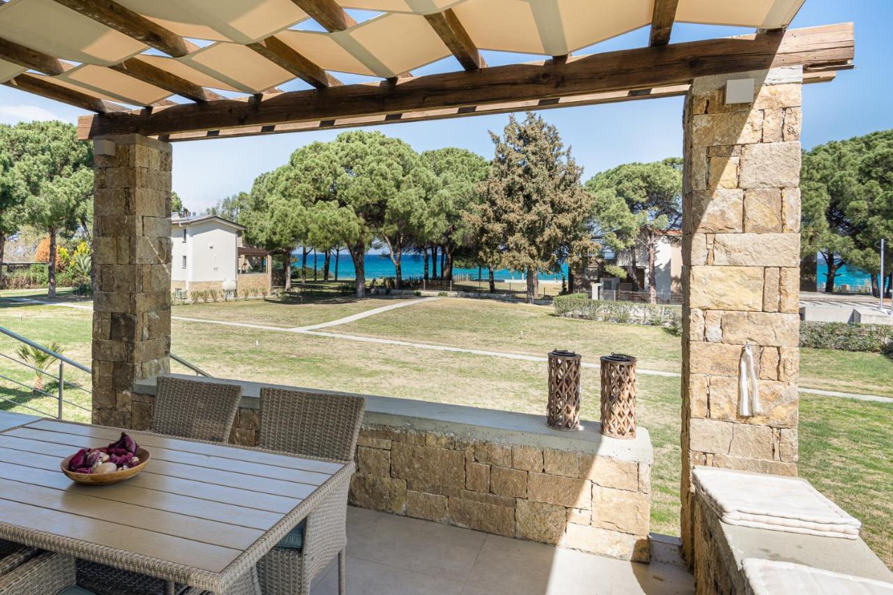 Holiday home #flh - Amalthia & αthena Beachfront In Pefkochori