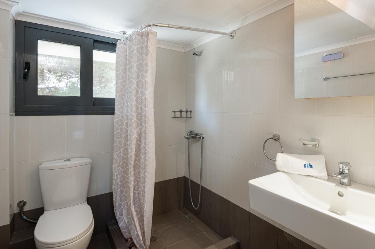 #flh - Amalthia & αthena Beachfront In Holiday home Pefkochori