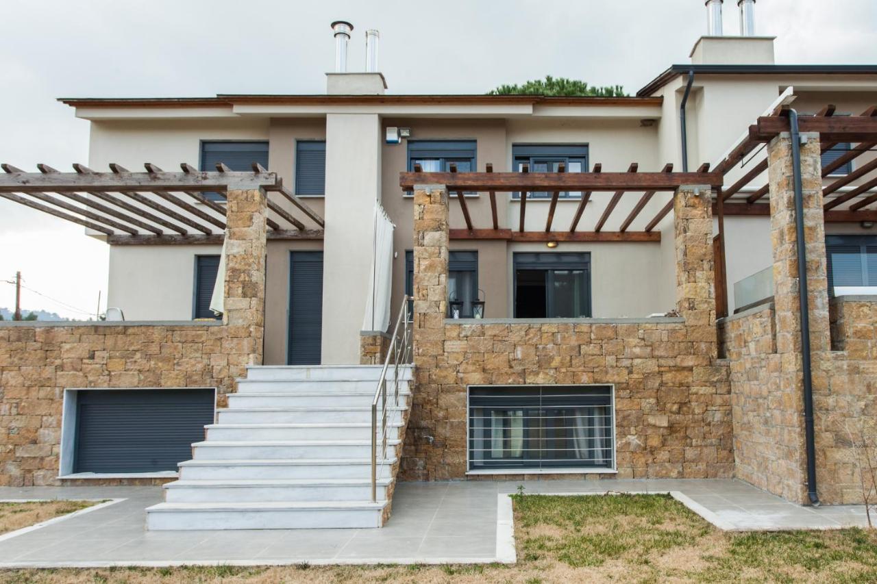 #flh - Amalthia & αthena Beachfront In *